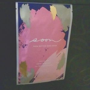 Shea Butter Hand Mask. MUST BE BUNDLED!